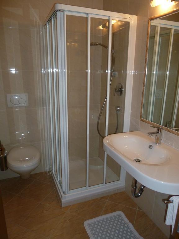 Garni Kostner Hotel Ortisei Bilik gambar